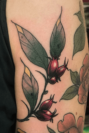 #neotraditional #neotraditionaltattoo #floral #girltattoo 