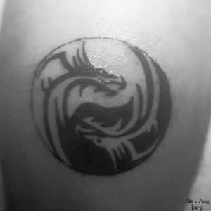 Dragon ying yang #yingyang #yingyangtattoo #dragon #twinmuscle #blackandwithe #blackink #ink #tattoo #killerink #pantheraink #pantheraxxx #torptattoo by: @tora7x