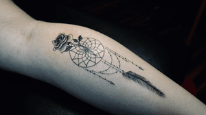 #fineline #dreamcatcher with some #dotwork and a #rose 