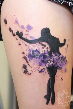 Would love to get this but the flowers would be roses 