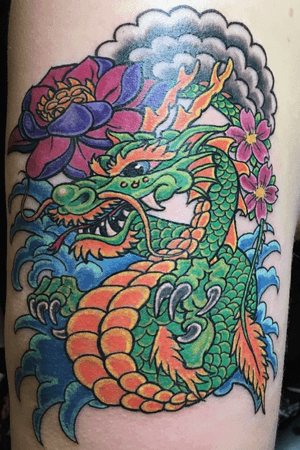 It’s always fun when a client selects your original artwork for their new tattoo... A new-school style dragon I drew up some time ago. Good times @art_in_motion_tattoo #originalart #originalartwork #customtattoo #colortattoo #dragontattoo #nofilter #alaskatattoo #wasillatattoo #wasilla #alaska #veteranowned #art_in_motion_tattoo