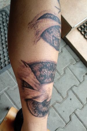It's my first tattoo, 5 hours #snake #snake3d #snaketttoo #firsttattoo  #змея #змея3d