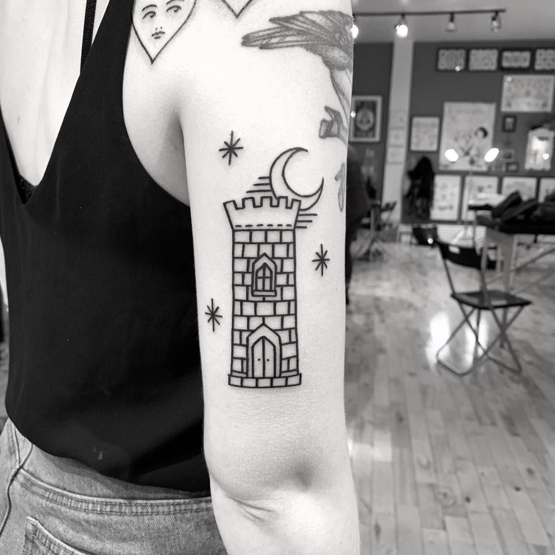 GEOMETRIC TATTOOS BY MARK OSTEIN  Hogwarts castle tattoo by Mark Ostein