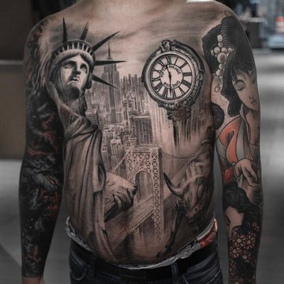 Tattoo by Darwin Enriquez #darwinenriquez #blackandgreyrealismtattoos #blackandgreyrealism #blackandgrey #realism #hyperrealism #realistic #NewYork #NYC #StatueofLiberty #BrooklynBridge #ChryslerBuilding