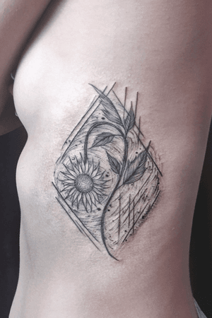 #sunflower #tattoo #geometrictattoo #blackwork 