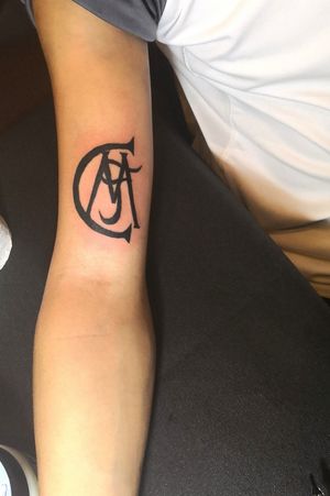 #tatuajes #tatuado #tatuando #tatuandoenpiel #tatuadoresmadrid #enpiel #soytatuadora #tatuajesfamiliares #familia #amor #tattoo #tattoos #tattooing #Iamatattooist #tattoist #family #familytattoo #familylove #tattooworkers #tattostyle #tattoart #tattoartist #tattooworld #TattooWork #tattooworkers