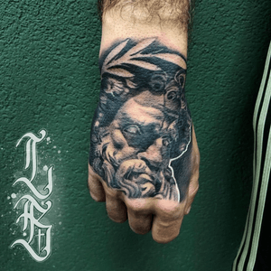 Done by Lex van der Burg - Resident Artist @swallowink @iqtattoogroup #tat #tatt #tattoo #tattoos #tattooart #tattooartist #blackandgrey #blackandgreytattoo #triangle #triangletattoo  #neotraditionaltattoo #neotraditional #zeus #zeustattoo #handtattoo #ink #inkee #inkedup #inklife #inklovers #art #bergenopzoom #netherlands