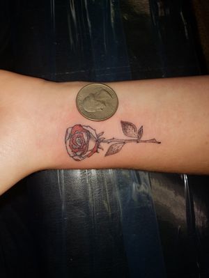 Mini tattoo rose