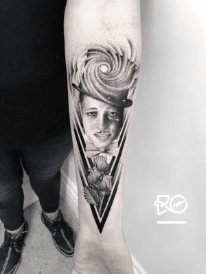 By RO. Robert Pavez • Duke Ellignton • Done in studio Chronic ink • 2018 #engraving #dotwork #etching #dot #linework #geometric #ro #blackwork #blackworktattoo #blackandgrey #black #tattoo #fineline