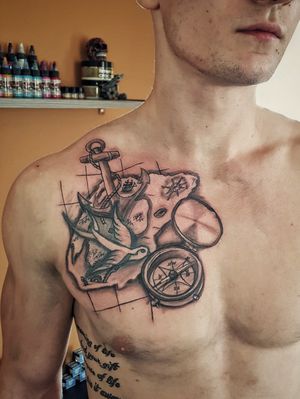 Compass and travelling chest peice 