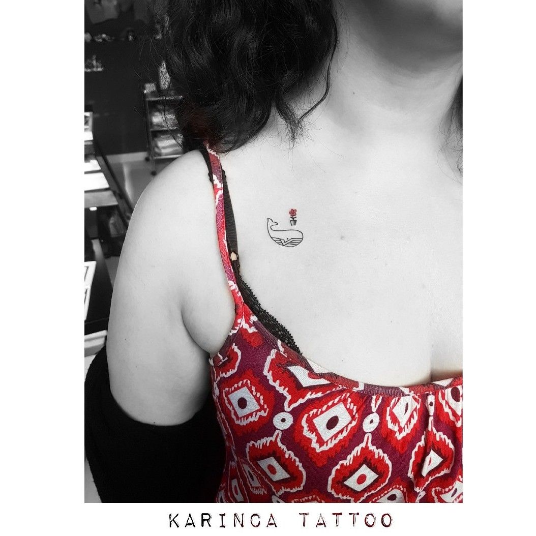 Tattoo uploaded by Bahadır Cem Börekcioğlu • 🍃 Instagram: @karincatattoo  #floral #breast #collarbone #woman #tattedup #inked #ink #tattooed #small  #minimal #little #tiny #girls #tattoo #tattoos #tattoodesign #tattooartist  #tattooer #tattoostudio