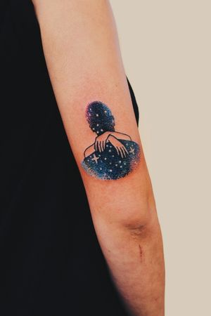 ☄️ #galaxy #galaxytattoos #planets #space #spacetattoo#minimal #minimaltattoo #tattoo #tattoos #tattooartist #tattooart #bishop #bishoprotary #stattoos #girlswithtattoos #tattoos #tattooofinstagram #tattoooftheday #bishop #bishoprotary #inked #inkedgirls #vsco #creative #creativetattoo 