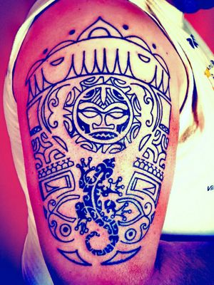 #maoristyle #tattooart #tribaltattoos #PolynesianTattoos #workinprogress #firstsession 