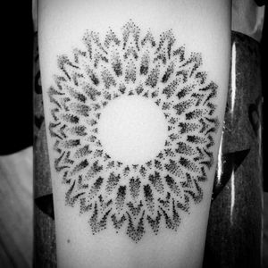 Beautiful dot work by Eric Goodman @ Fallen Angel Tattoo in Citrus Heights, CA 🖤🖤🖤
