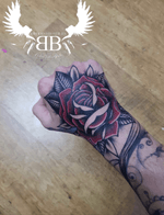 Custom Rose designed and tattooed by myself #rosetattoo #traditionaltattoo #handtattoo #customtattoo 