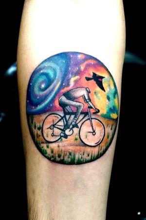 Bicicleta #bicicleta #bike #bicycle #bird #passaro #blackbird #beatles #thebeatles #universe #universo #color #colored #semcabeça #semcabeca #viagem #stars #estrelas #sky #ceu #speed #fast #velocidade #camelo 