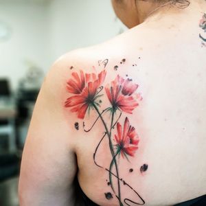 Botánico realista, reserva el tuyo vía whatsapp +569 5454 2221, estudio de alto nivel con el mejor servicio de tatuajes y atención al cliente del Sur de Chile.