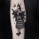 Tattoo by Pablo Lillo #PabloLillo #HalloweenTattoos #Halloween #Samhain #spooky #trickortreat #blackandgrey #lady #pinup #bat #vintage #moon #stars #costume