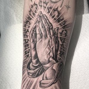Tattoo by Em Scott #EmScott #Chicanotattoos #Chicano #Chicanostyle #Chicanx #Jesus #clappers #prayer #crownofthorns #light
