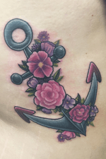 Anchor with flowers on ribs 