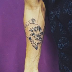 Primeira tattoo do CaioJá começando bem, dei um pequeno up na referência escolhida por ele.#BlackworkTattoos #blackworktattoo #blackwork #skulls #skulltattoo 
