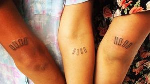 #handpoke sisters, 1 more to comeFor: Minh-Tam Thompson & sisters