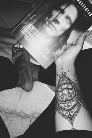 🇮🇳 #dotwork #dotworktattoo #dot #mandala #mandalatattoo #mandalas #tattooart #tattoolovers #girlswithtattoos #girl #minimal #minimalistic #spiritualtattoo #spiritual #mininalisticaltattoo