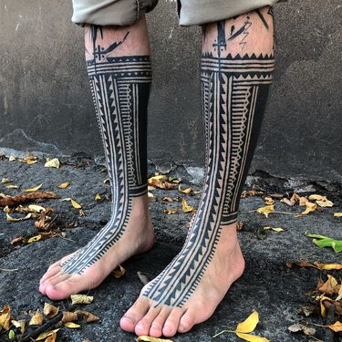 Tattoo by Haivarasly #Haivarasly #tribaltattoos #tribaltattooing #tribal #ancient #blackwork #pattern #linework #dotwork #shapes #abstract