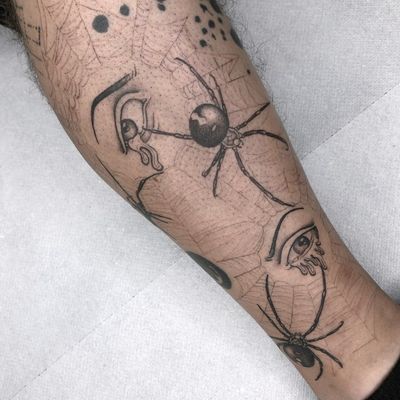 Hand Poked Tattoo done at Manomorta Tattoo Bergamo. For info write me silviaplacenta@gmail.com #handpoke #handpoketattoo #handpoked #sticknpoke #tattooartist #tattooitaly #tattooist #tattooitalia #Tattoodo #inked #spidertattoos #eyetattoo 