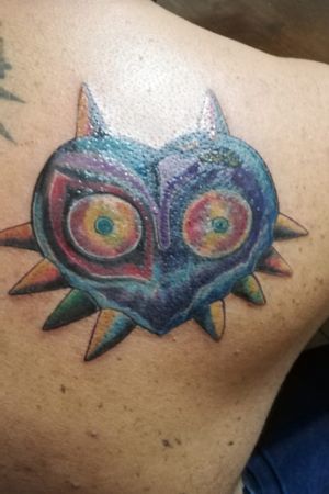 Tatuaje realizado para tapar un tatuaje mal hecho años atrás. 
