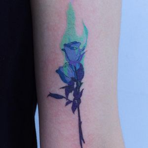 Tattoo by Log Tattoo #LogTattoo #beautifultattoos #beautiful #rose #fire #blue #flower #floral #Leaves #plant #nature #anime #watercolor #illustrative