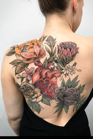 #floral #botanical #backpiece #colortattoo #heart #flowers #peonies #cherryblossom #rose #nyc #tattoo 