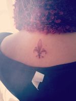 #tattoo #tatuajes #tatuaje #tatuage #tattootime #tattoolife #tattooer #tatuador #tatoueur #inker #tattooing #tattooink #ink #inklife #davesalazarartattoo #tatuadormexicano #tatuadoroaxaqueño #artista #artistatatuador #littletattoo #flordelis #flordelistatuaje #lisflowertattoo