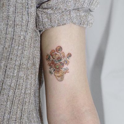 Tattoo by Choxdal #Choxdal #illustrativetattoos #illustative #flowers #floral #sunflower #VanGogh #color