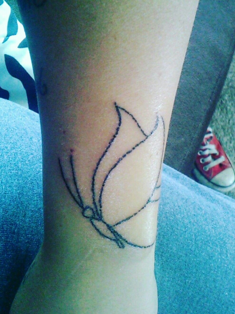 Delicate butterfly with lupus awareness symbol design on Craiyon, image size:989x1318