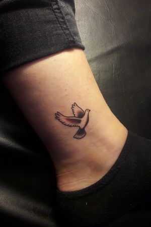 A little dove on my ankle :)