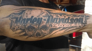 #blackandgrey #harleydavidson #harleydavidsontattoo #ericsquires #ericsquirestattoos #tattoo #ink 