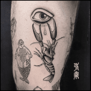 #totemica #tunguska #black #eye #freshwater #crayfish #shrimp #tattoo #bluebirdtattoo #bluebirdfirenze #florence #firenze #italy #blacktattooart #tattoolifemagazine #tattoodo #blackworkers #blackwork 