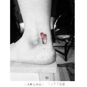 🌵Instagram: @karincatattoo #cactus #small #minimal #little #tiny #tattoo #tattoos #tattoodesign #tattooartist #tattooer #tattoostudio #tattoolove #tattooart #istanbul #turkey #dövme #dövmeci #design #girl #red