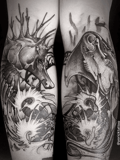 Here’s another diptych, I did this one last year. Guys, tell me your music suggestions for drawing and creating. I always want new suggestions! What do you listen to to get you in the creative zone?#diptyque #austintattoo #blackworkers #diptych #darkart#darkartist #blackandgrey #Black #blackworker#Artnouveau #fineline#stippling #scetchy #atx #houston #dallas #texas #nature#animals #stingray #waves#nautical#seahorse #legtattoo #underwater #blackandgrey #blackandgreytattoo #tattoooftheday#yoricktattoo