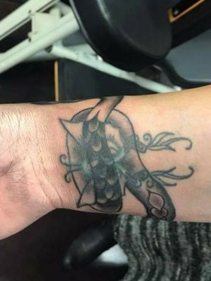 Continuation of my snake tattoo. Its suffocating the butterfly. Very dark meaning, but pretty tattoo!!