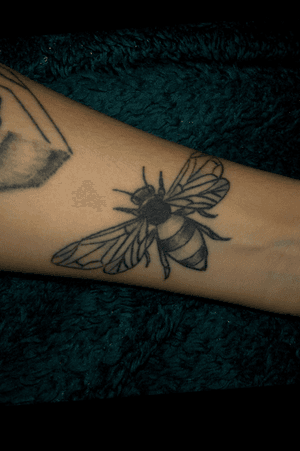 bee keeper tattoo (in memory of cousin) #bee #bumblebee #shading #blackandgrey #realism 