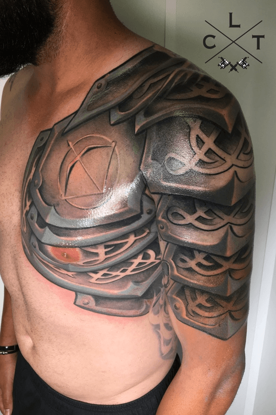 Tattoo uploaded by Tattoo en Valencia - Cesar Lopez Tattoo • Black and grey  tattoo. Armor tattoo. Shoulder tattoo • Tattoodo