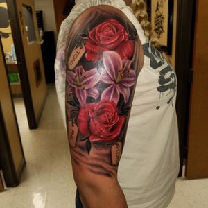 Did this over a period of 2 day with a few hours notice on doing it but we got it almost done one more little session thanks for looking. #roses #austintattoos #rosetattoo #colortattoos 