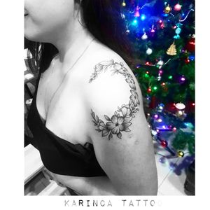 🍃 All of them are my works. Instagram: @karincatattoo #karincatattoo #shoulder #flower #botanical #tattoo #tattoos #tattoodesign #tattooartist #tattooer #tattoostudio #ink #tattooed #girl #woman #tattedup #inked #dövme #istanbul #turkey #dövmeci #noel