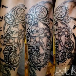 Time travel custom tattoo. #tattoo #tattoos #tat2 #time #clocktattoo #mexico #tatuaje #tatuajes #ink 