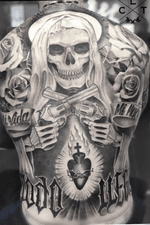 Black and gray tattoo. Skull tattoo. Chicano tattoo. Negro/gris tattoo. Skull tattoo. Calavera tattoo. Guns tattoo. Roses tattoo