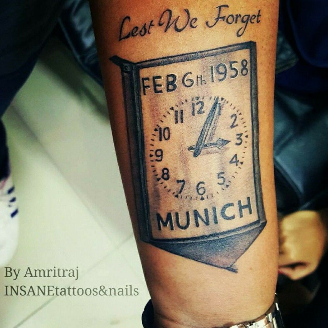 Tattoo uploaded by Manasi Pathak • In memory of the Busby Babes. Inked in  2016. Concept: The design is a tribute to the Manchester United players,  nicknamed the Busby Babes, who died