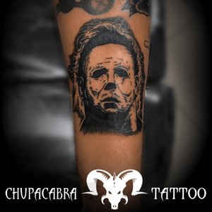 Halloween was 2 days ago 🤷🏿‍♂️ but @diggs_tattoos had to finesse this dope Michael Myers piece! 🤨🔥Did any of you see the new Halloween movie ?! 👀 ........#longislandtattoo #suffolkcountytattoos #halloweencostume #halloween #halloweenmovie #michaelmyers #michaelmyerstattoo #mikemyers #mikemyerstattoo #blackandgreytattoo #tattoos #dopetattoos #dopetattoo #wheresmikemyersat