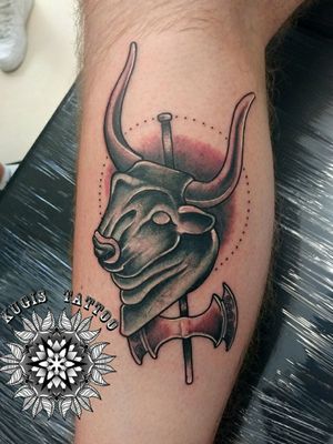 I am so so so Happy !!!! Yet an other one from my " Cretan influenced " flash i have made some time ago . . . 🐂🐂🐂🐂🐂🐂🐂 Still have some designs for anyone who is interested . . . 🐐🐐🐐🐐🐐🐐🐐🐐 It also is a cover up i will post a pic of the previous tattoo in the comments . . 🌙 . . #kugistattoo #kugis #kugistattooart #boldlines #stixistattoosupplies #balmtattoo #bulltattoo #tattooworks #tattooworkers #tattoo #tattoos #tattooart #colorwork #inknart #neotrad #neotraditionaltattoo #neotraditional #doubleaxetattoo #colourwork #minoan #neotraditionalistseurope #cretantattoo #tatt #luckymonkeytattooneedles #eikondevice #fusionink 